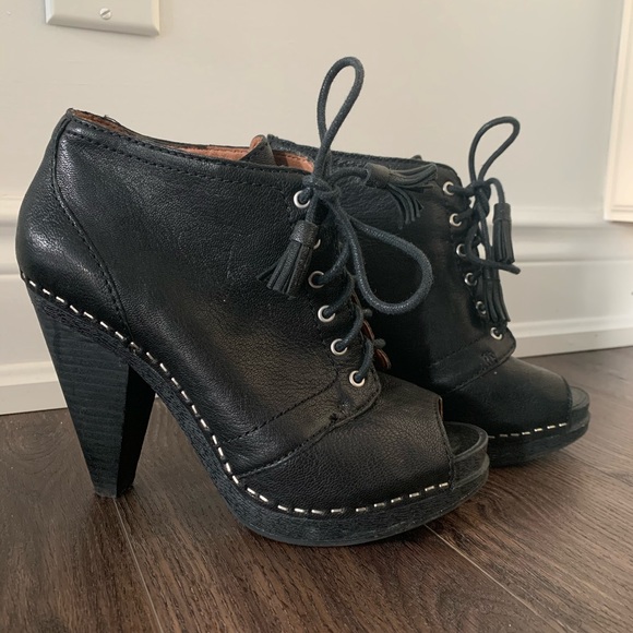 Lucky Brand - Lace Up Heels - size 7 - Picture 2 of 9